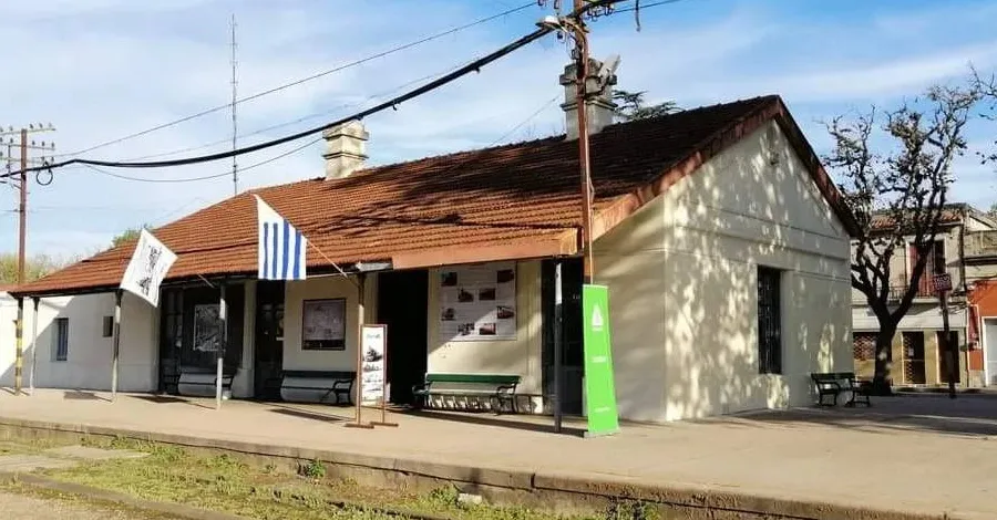 Fachada de la Estación Peñarol 