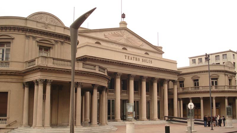 fachada del teatro solis