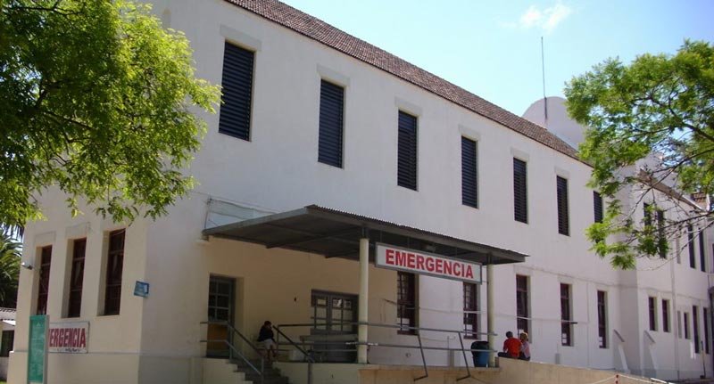 imagen de la fachada de emergencias del hospital saint bois