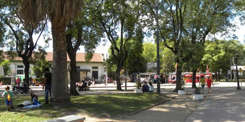 imagen de otro plano de la plaza vidiella