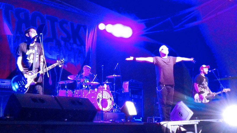 Trotksy Vengaran en colon foto 01 V henderson