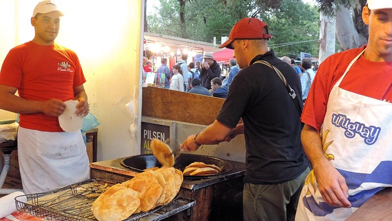un paseo por la criolla 2016 tortas fritas